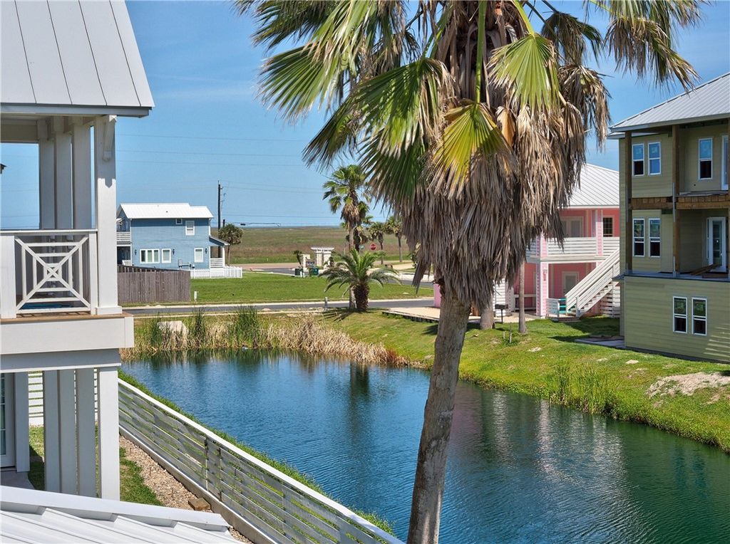 114 Backside Dr, Port Aransas, TX 78373 — photo 2