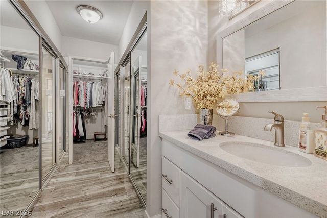 3111 Bel Air Drive 21F, Las Vegas, NV 89109