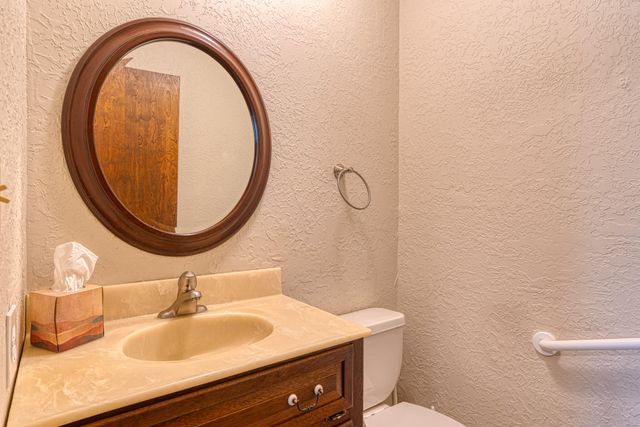 3 Pine Court, Tijeras, NM 87059