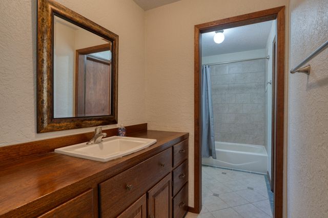 3 Pine Court, Tijeras, NM 87059