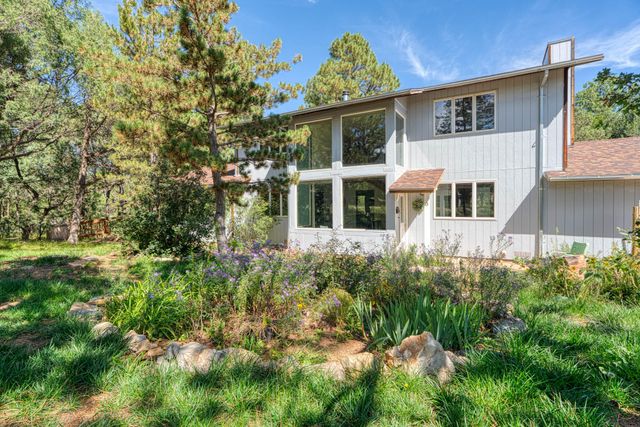 3 Pine Court, Tijeras, NM 87059