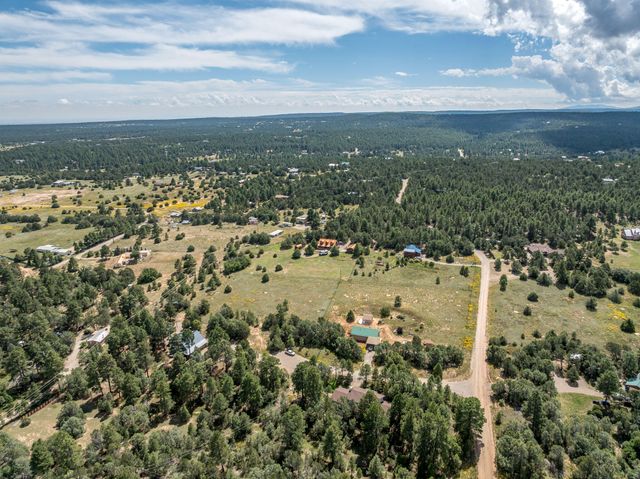 3 Pine Court, Tijeras, NM 87059