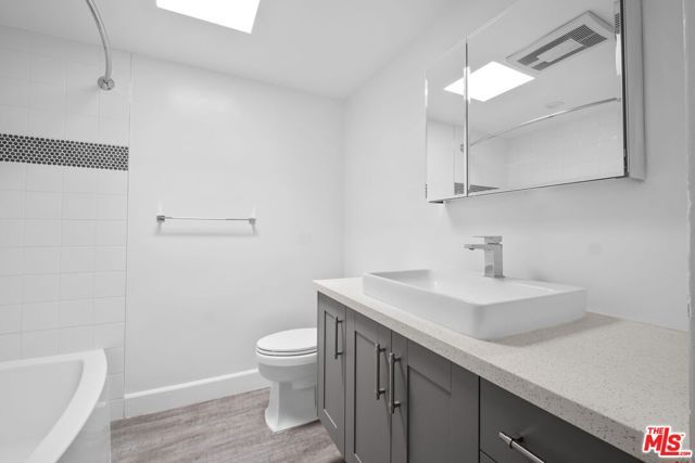 848 18th Street 3, Santa Monica, CA 90403
