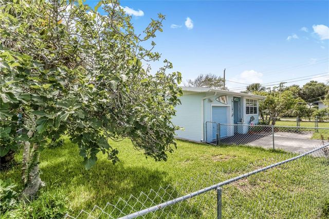 1420 N GRANDVIEW AVENUE, Daytona Beach, FL 32118