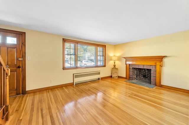 87 Hemman, Boston, MA 02131