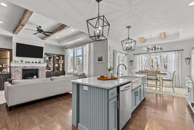 1143 AVA COURT, Neenah, WI 54956