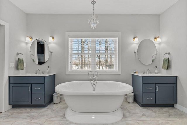 1143 AVA COURT, Neenah, WI 54956