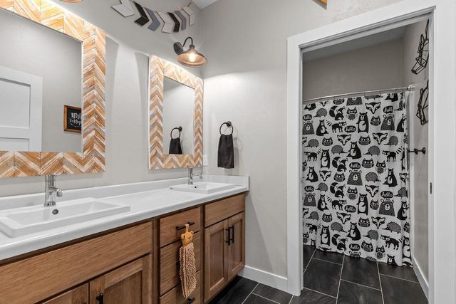 1143 AVA COURT, Neenah, WI 54956