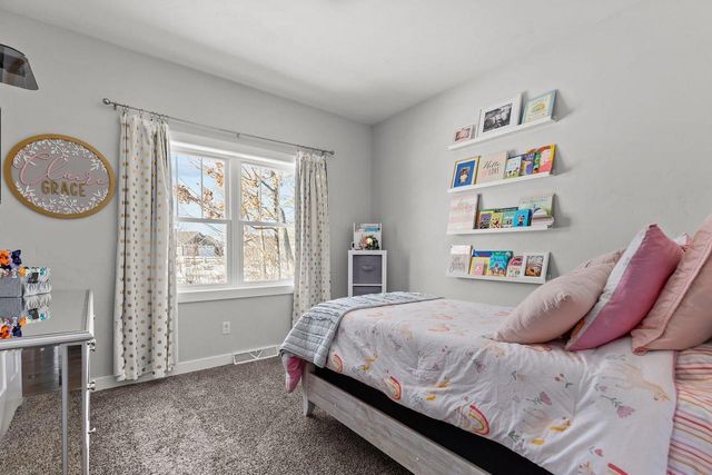 1143 AVA COURT, Neenah, WI 54956