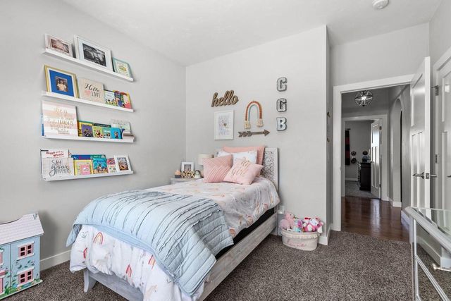 1143 AVA COURT, Neenah, WI 54956