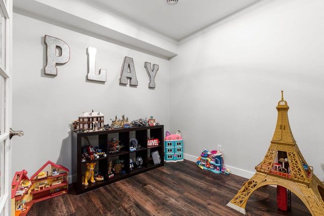 1143 AVA COURT, Neenah, WI 54956