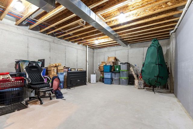 1143 AVA COURT, Neenah, WI 54956