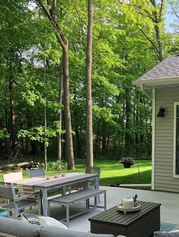 1143 AVA COURT, Neenah, WI 54956