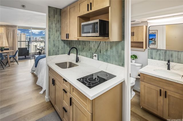 445 Seaside Avenue 3916, Honolulu, HI 96815