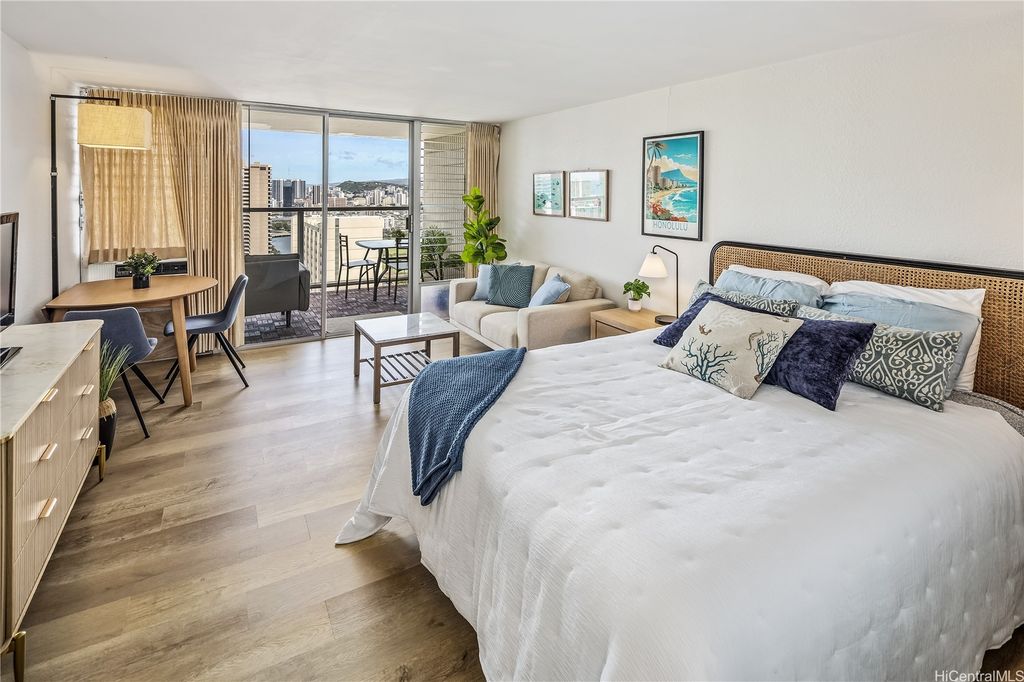445 Seaside Avenue 3916, Honolulu, HI 96815