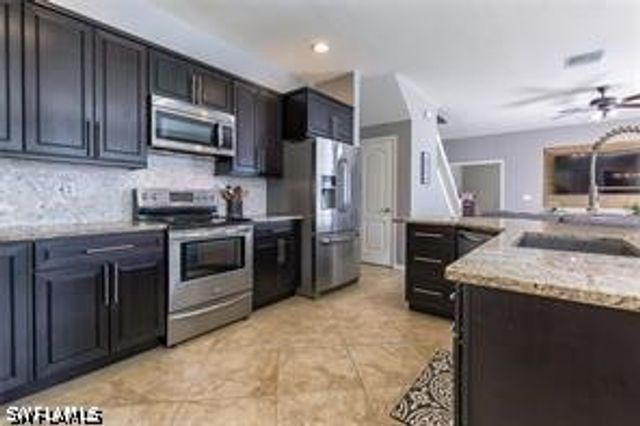 9584 Blue Stone CIR, Fort Myers, FL 33913