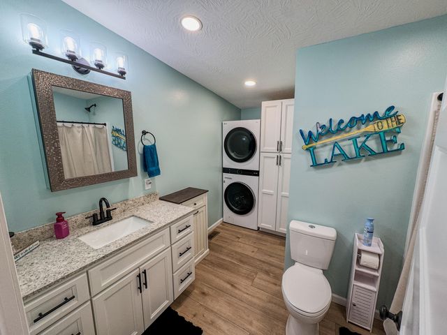 19 Lakeview Drive, Theodosia, MO 65761