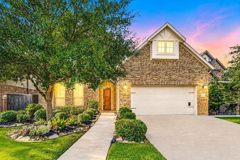 910 Daffodil View Court, Richmond, TX 77406