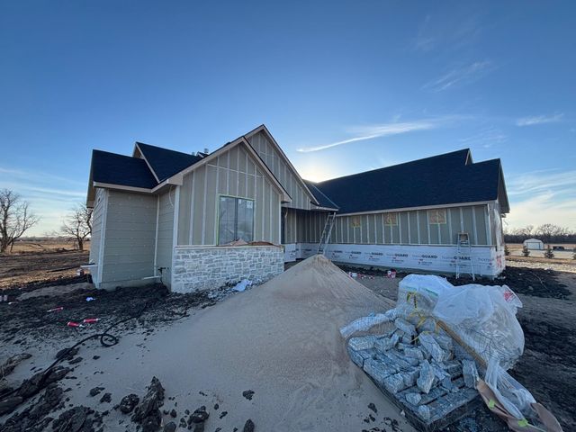9035 N Isabelle, Valley Center, KS 67147