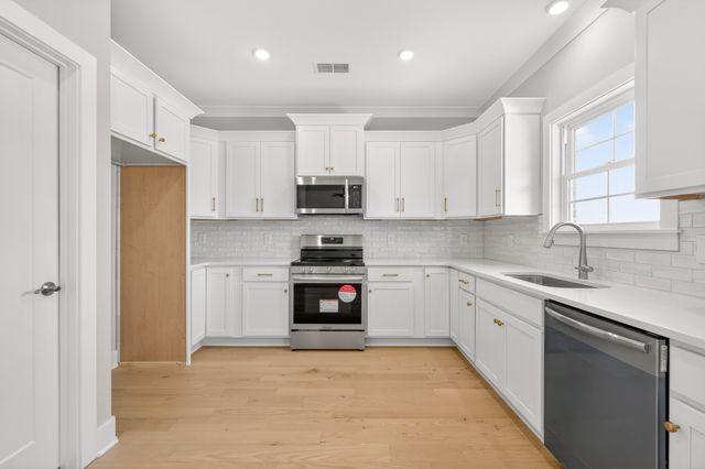 5609 Sinclair St, Murfreesboro, TN 37127