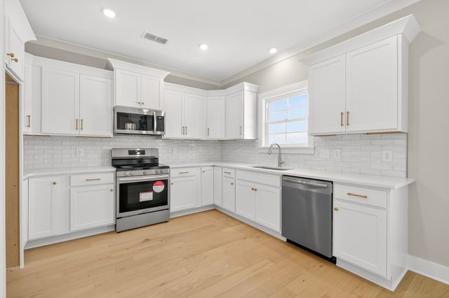 5609 Sinclair St, Murfreesboro, TN 37127