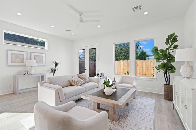 3617A Mt Pleasant Street, Houston, TX 77021