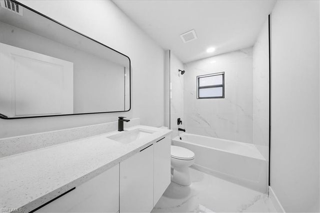 711 Roosevelt AVE, Lehigh Acres, FL 33936