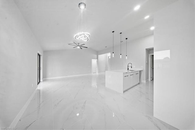 711 Roosevelt AVE, Lehigh Acres, FL 33936