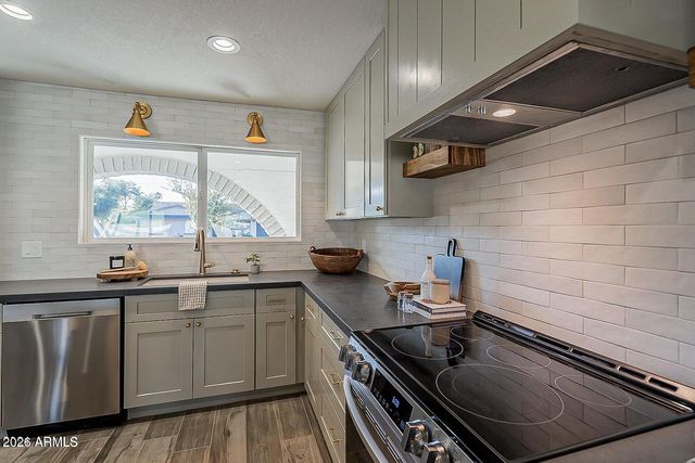 5050 E PARADISE Drive, Scottsdale, AZ 85254