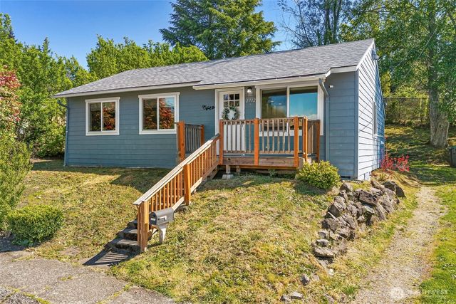 2712 Hefner Avenue, Bremerton, WA 98310