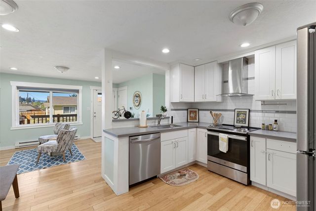 2712 Hefner Avenue, Bremerton, WA 98310