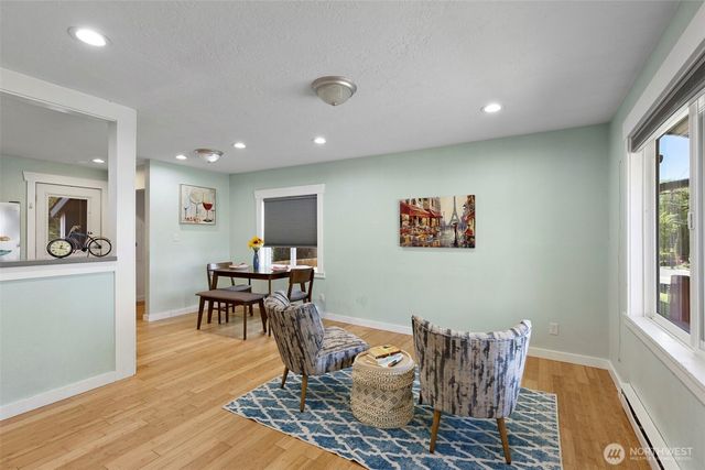 2712 Hefner Avenue, Bremerton, WA 98310