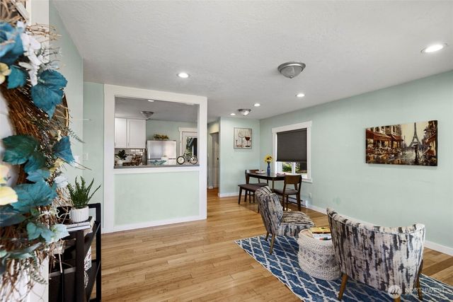 2712 Hefner Avenue, Bremerton, WA 98310