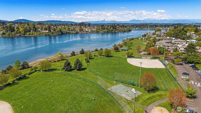 2712 Hefner Avenue, Bremerton, WA 98310