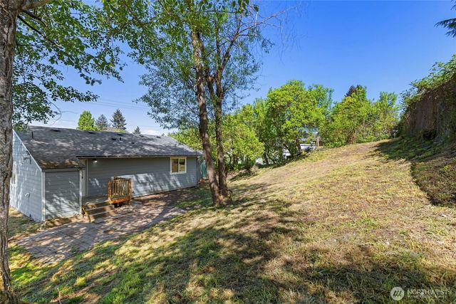 2712 Hefner Avenue, Bremerton, WA 98310