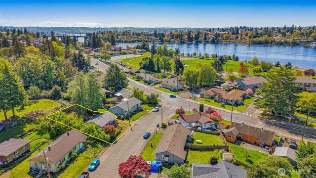 2712 Hefner Avenue, Bremerton, WA 98310