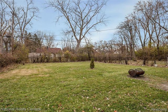 22160 Morton Street, Oak Park, MI 48237