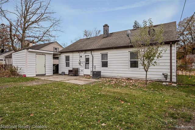 22160 Morton Street, Oak Park, MI 48237