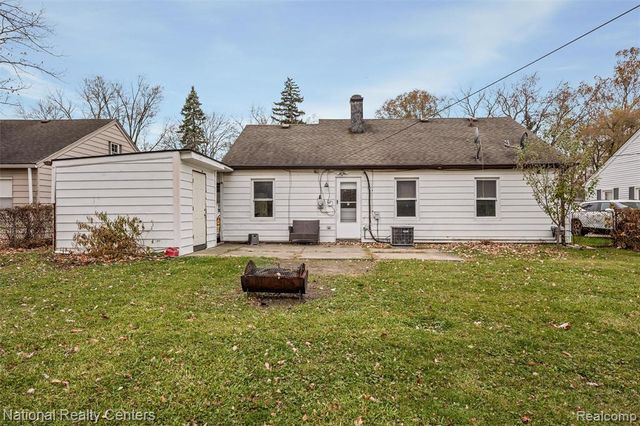 22160 Morton Street, Oak Park, MI 48237