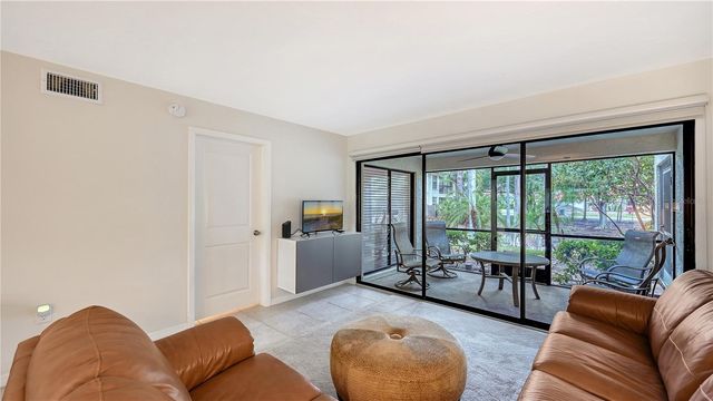 4729 WINSLOW BEACON 11, Sarasota, FL 34235