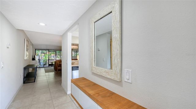 4729 WINSLOW BEACON 11, Sarasota, FL 34235