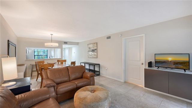 4729 WINSLOW BEACON 11, Sarasota, FL 34235