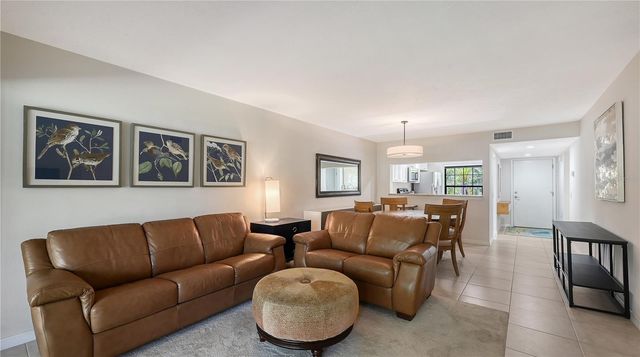 4729 WINSLOW BEACON 11, Sarasota, FL 34235