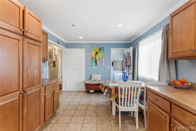 8164 Gerald Avenue, Warren, MI 48093
