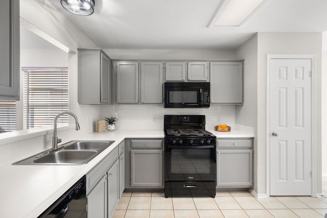 17214 BUSHMILLS RD, Pflugerville, TX 78660