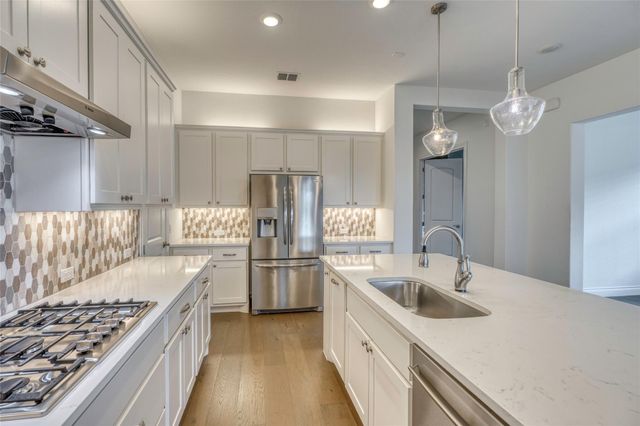 110 Rivalto DR, Horseshoe Bay, TX 78657