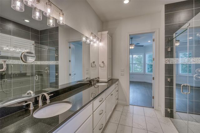 110 Rivalto DR, Horseshoe Bay, TX 78657