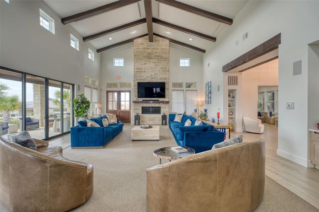 110 Rivalto DR, Horseshoe Bay, TX 78657