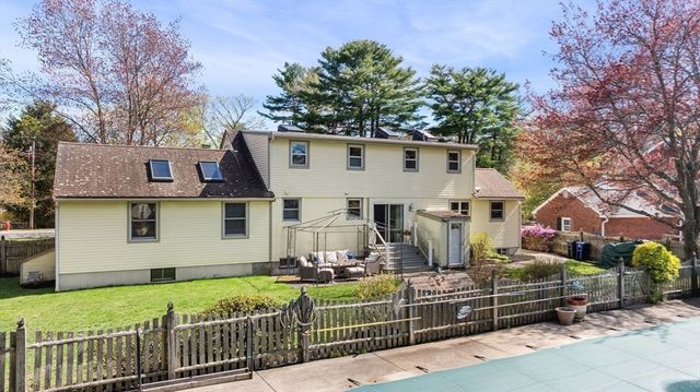7 Patti Rd, Beverly, MA 01915