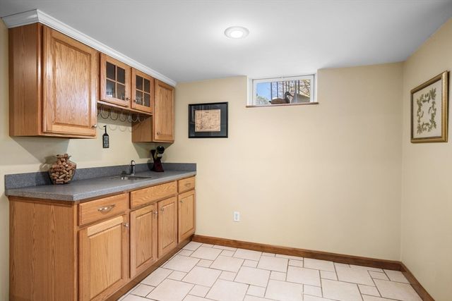 7 Patti Rd, Beverly, MA 01915
